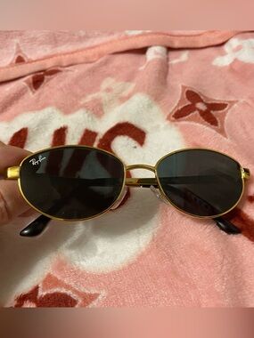 New Ray-Ban Polished Arista Gold Sunglasses